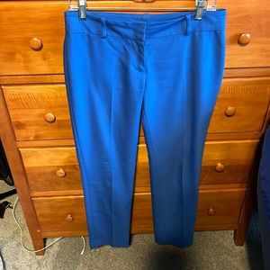 Ann Taylor Size 2 ankle dress pants. Like new. No signs of wear!